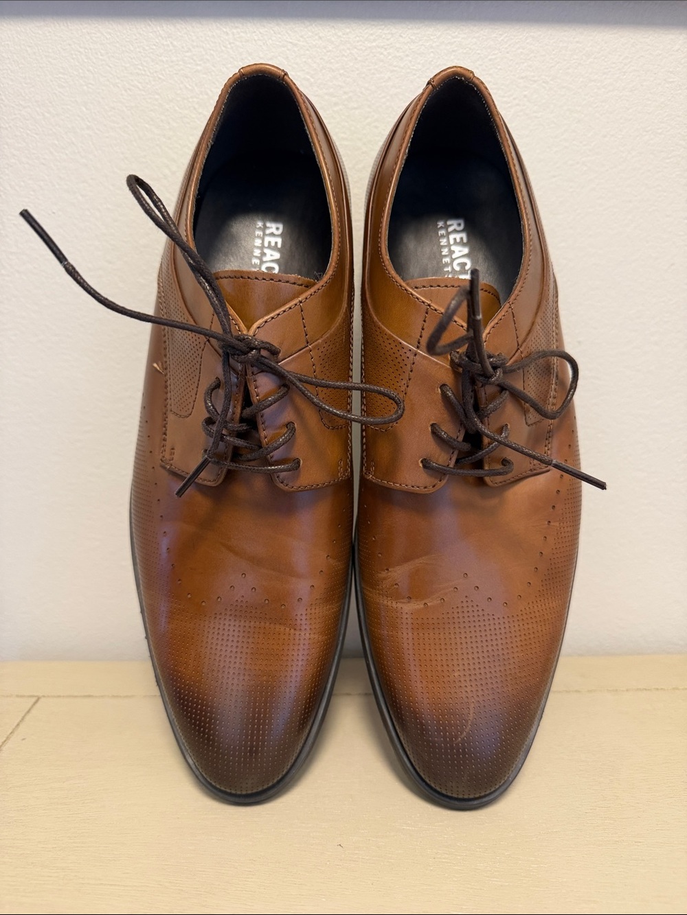 Kenneth Cole Reaction Cognac Leather Perforated Oxford Derby Dress Shoes Size 9